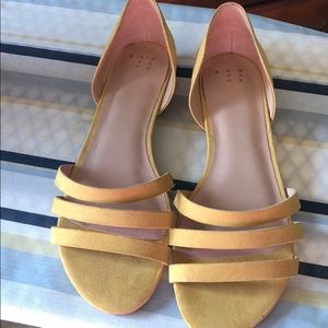NWOT Yellow Sandals
